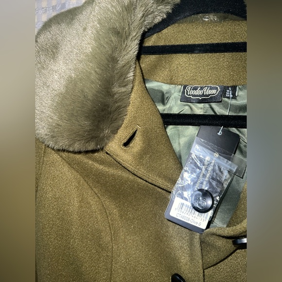 💚 NWT! Voodoo Vixen Retro 40s Olive Green Coat - Picture 9 of 11